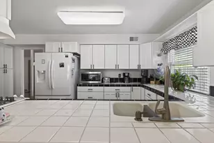 7124 Van Maren Ln, Citrus Heights, CA 95621 - Photo 11
