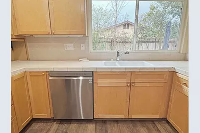 6249 Sunmist Way, Citrus Heights, CA 95621 - Photo 11