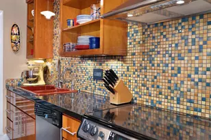 796 Woodside Ln E, Sacramento, CA 95825 - Photo 19