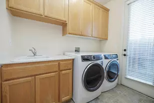 1537 Atlantic Ave, Ripon, CA 95366 - Photo 31