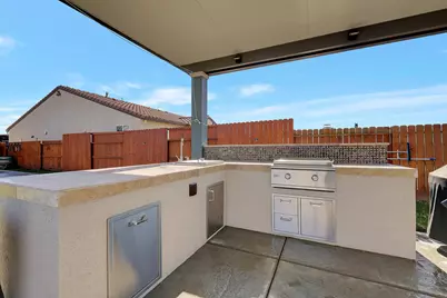 2014 Coffee Creek Way, Plumas Lake, CA 95961 - Photo 31
