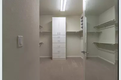 9567 Oakham Way, Elk Grove, CA 95757 - Photo 33