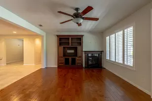 9567 Oakham Way, Elk Grove, CA 95757 - Photo 3