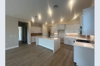 9017 Elliott Springs Drive, Elk Grove, CA 95624 - Photo 5