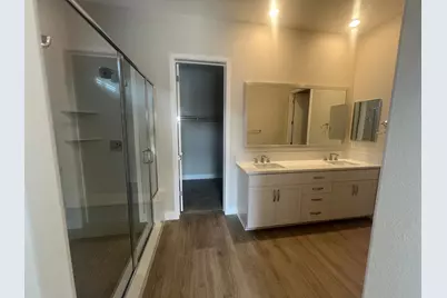 9017 Elliott Springs Drive, Elk Grove, CA 95624 - Photo 11