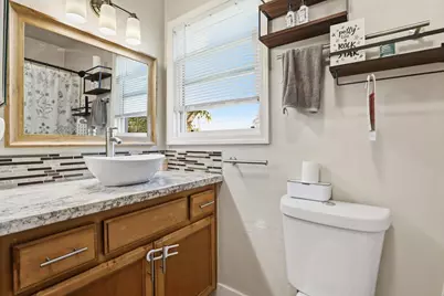 277 Santiago Avenue, Sacramento, CA 95815 - Photo 29