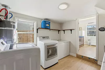 277 Santiago Avenue, Sacramento, CA 95815 - Photo 33