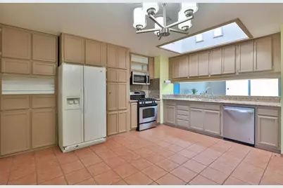 8625 Midfield Way, Sacramento, CA 95826 - Photo 15