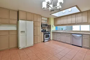 8625 Midfield Way, Sacramento, CA 95826 - Photo 15