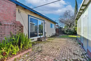 8625 Midfield Way, Sacramento, CA 95826 - Photo 31