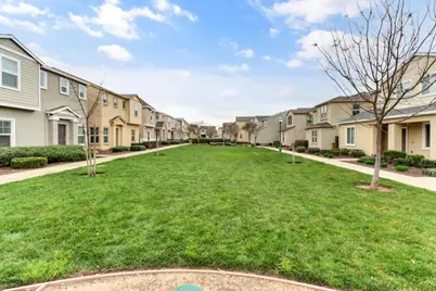 7896 Diamond Willow Lane, Sacramento, CA 95828 - Photo 35