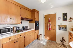 2731 57th St, Sacramento, CA 95817 - Photo 11