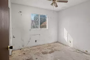 1372 E Laroda Cir, Reedley, CA 93654 - Photo 13