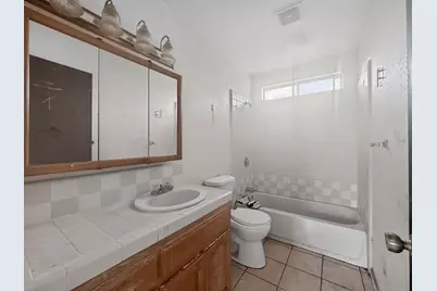 1372 E Laroda Circle, Reedley, CA 93654 - Photo 17