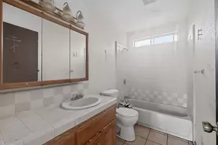 1372 E Laroda Cir, Reedley, CA 93654 - Photo 17