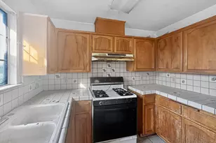 1372 E Laroda Cir, Reedley, CA 93654 - Photo 9