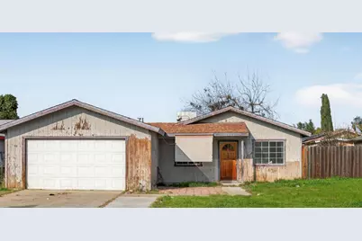 1372 E Laroda Circle, Reedley, CA 93654 - Photo 1
