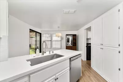 1101 Rio Cidade Way, Sacramento, CA 95831 - Photo 21