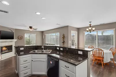 8422 Heritage Hill Drive, Elk Grove, CA 95624 - Photo 9