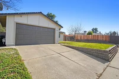 7104 Reyn Oaks Way, Sacramento, CA 95842 - Photo 1