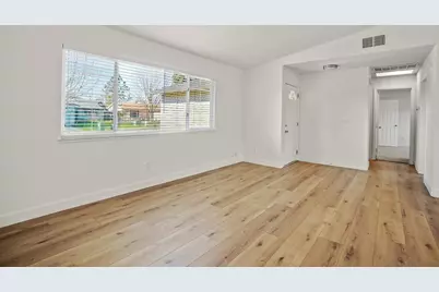 7104 Reyn Oaks Way, Sacramento, CA 95842 - Photo 7