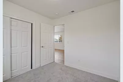 7104 Reyn Oaks Way, Sacramento, CA 95842 - Photo 23
