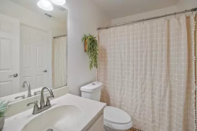 7104 Reyn Oaks Way, Sacramento, CA 95842 - Photo 19