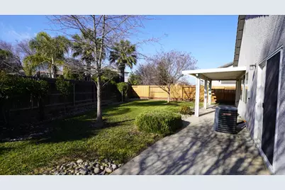 8495 Zinnia Way, Elk Grove, CA 95624 - Photo 55