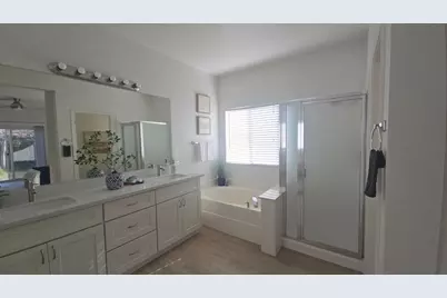 8495 Zinnia Way, Elk Grove, CA 95624 - Photo 37