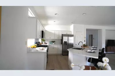 8495 Zinnia Way, Elk Grove, CA 95624 - Photo 11