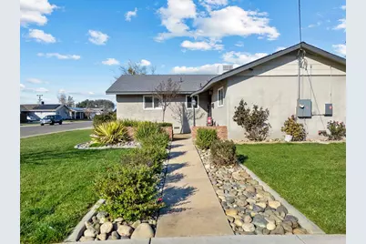 1320 Walnut, Oakdale, CA 95361 - Photo 3