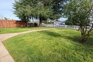 378 N Lawrence Ave, Yuba City, CA 95991 - Photo 5