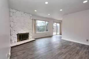 9385 Mira Del Rio Dr, Sacramento, CA 95827 - Photo 5