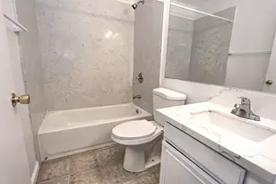 9385 Mira Del Rio Dr, Sacramento, CA 95827 - Photo 9