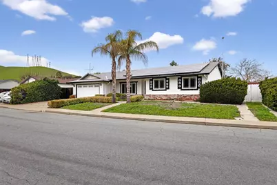 34 Kingswood, Pittsburg, CA 94565 - Photo 1