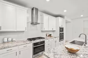 10523 Tenor Way, Elk Grove, CA 95757 - Photo 17