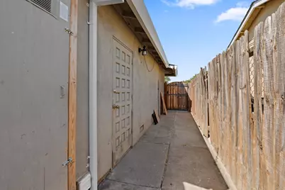1053 Westward Way, Sacramento, CA 95833 - Photo 29