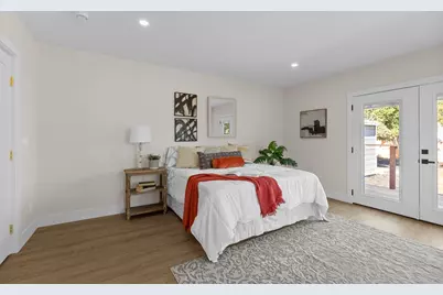 2153 Perkins Way, Sacramento, CA 95818 - Photo 13