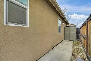 9944 Asilomar Ln, Elk Grove, CA 95757 - Photo 23