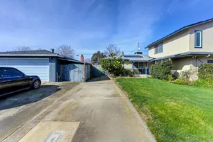 10825 Walnutwood Way, Rancho Cordova, CA 95670 - Photo 41