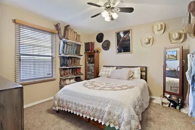 219 Lois Avenue, Galt, CA 95632 - Photo 29