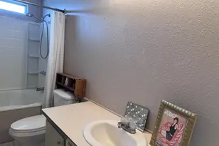 250 Davis St, Turlock, CA 95380 - Photo 17