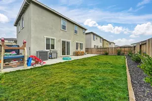 5049 Frisbee Dr, Roseville, CA 95747 - Photo 37