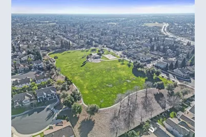 2036 Vignolia Loop, Roseville, CA 95747 - Photo 33