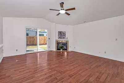 1828 College Greens Drive, Los Banos, CA 93635 - Photo 9