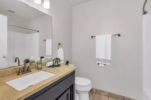 1828 College Greens Dr, Los Banos, CA 93635 - Photo 25