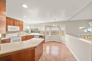 385 Hatteras Way, Sacramento, CA 95831 - Photo 19