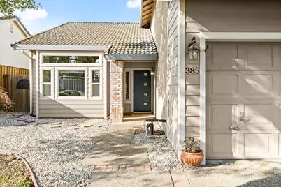 385 Hatteras Way, Sacramento, CA 95831 - Photo 5