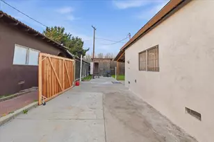 2213 Evelle Ln, Turlock, CA 95380 - Photo 27