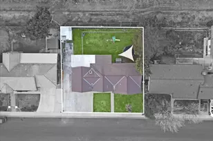 2213 Evelle Ln, Turlock, CA 95380 - Photo 31